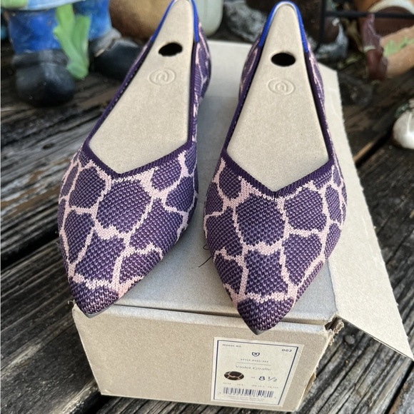 Rothys Purple Violet Giraffe Animal Print Points Sz 8.5 Ballet Pointed Toe Flat - Picture 11 of 11